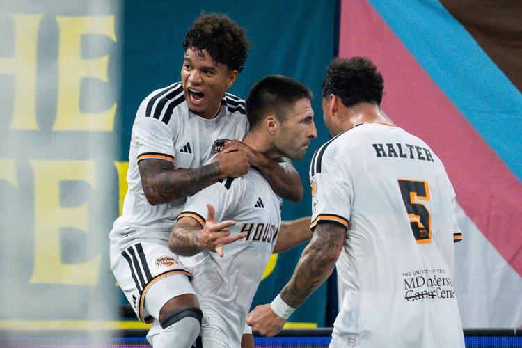 Houston Dynamo stretch win streak with 1-0 victory over Vancouver Whitecaps