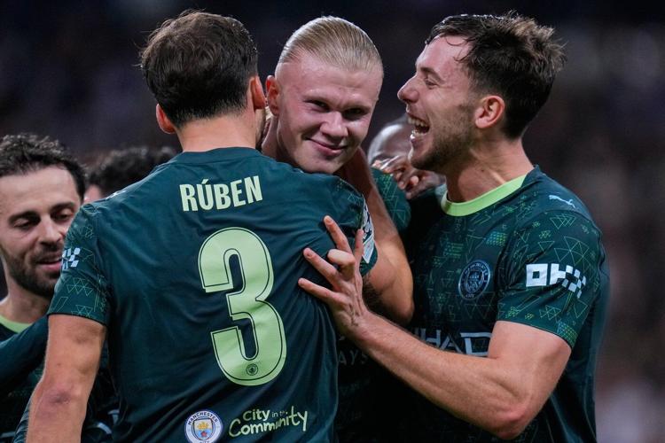 Jeers as Real Madrid loses 2-1 to Man City and pressure grows on Alonso. Arsenal wins, PSG draws