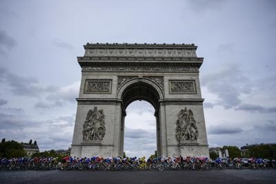 ɫֱ commentators look forward to Tour de France despite early wake-up calls