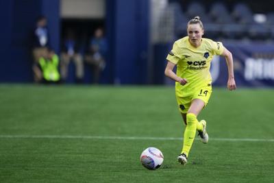 ��ɫtv defender Gabby Carle signs new five-year contract with the Washington Spirit