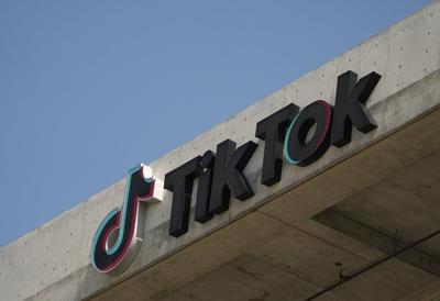 Ahead of U.S. TikTok ban, ɫֱs flock to Chinese 'RedNote' app
