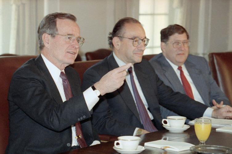 Photos of late Fed chair Alan Greenspan through the years