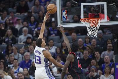 Siakam scores 26, road Raptors sink Kings 113-95