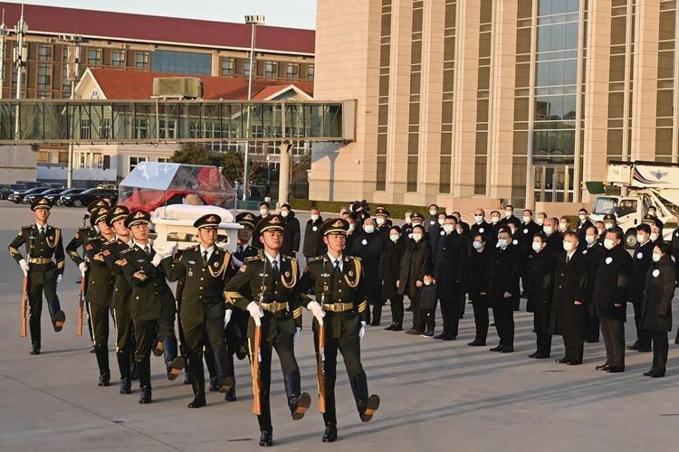 China party officials pay respects to former leader Jiang