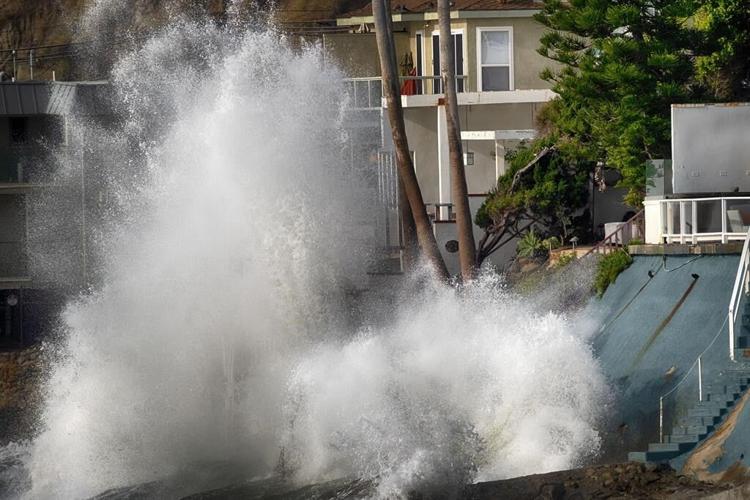 Powerful Pacific swell brings threat of more dangerous surf to California