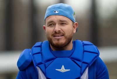 Blue Jays catcher Kirk to undergo surgery to repair thumb fracture