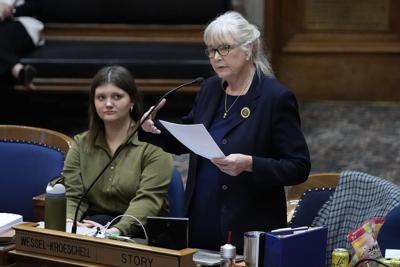Thousands to lose aid under Iowa bill backed by lawmakers