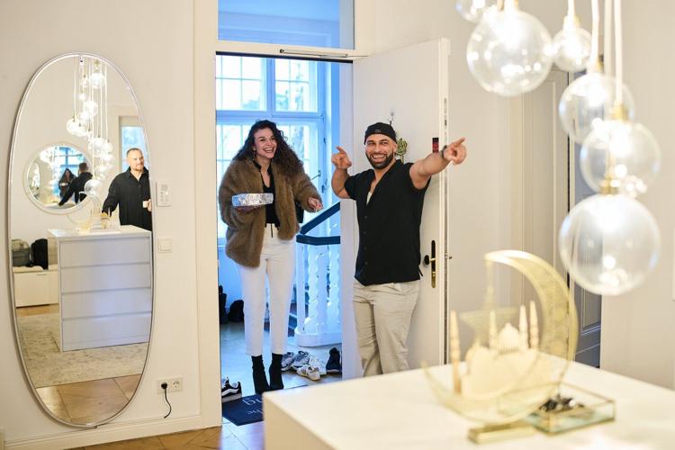 Gay Muslim influencer hosts inclusive Ramadan meal and calls for acceptance across faiths