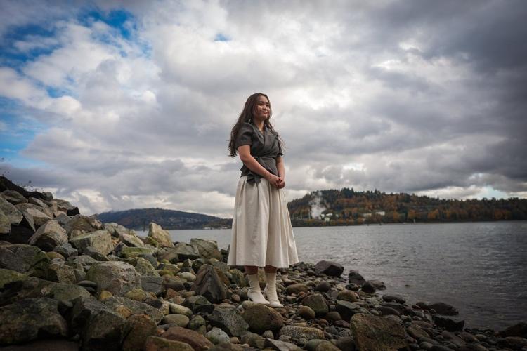 Young ��ɫtvs tell of their generations' challenges and hopes