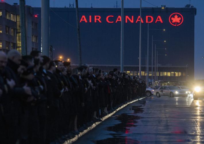 Photo-Gallery-NY-Air-Canada-Crash-Pilots 12