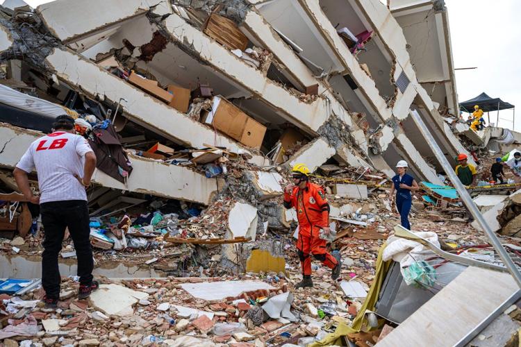 Venezuelan medics fear infections from quake injuries as search for untold dead continues