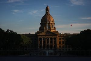 Alberta's Smith to meet with U.S. officials next week amid trade war