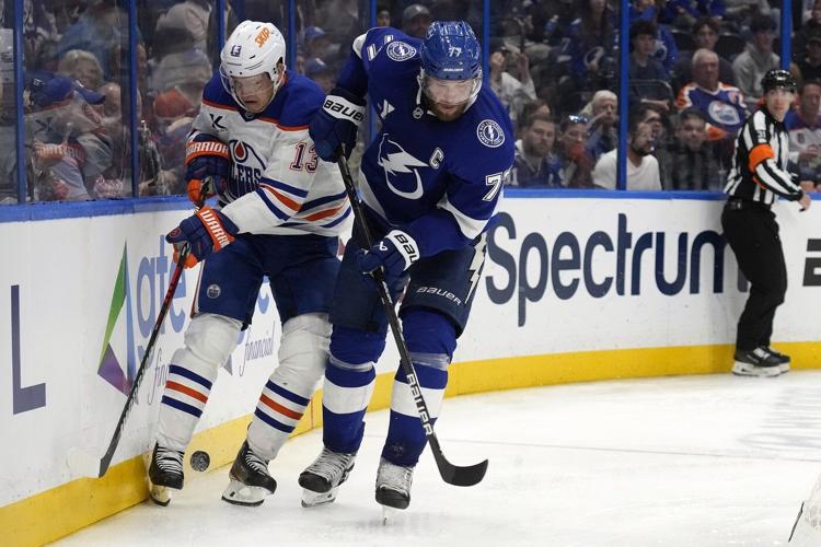 Kucherov leads streaking Lightning to 4-1 win over struggling Oilers