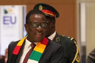 Zimbabwe detains top opponent of changes extending president's rule