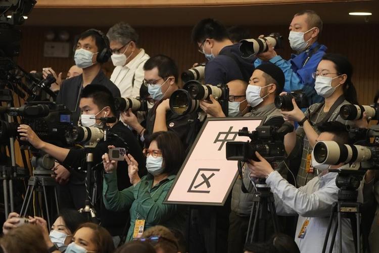 China minister lashes out at US in 1st news conference