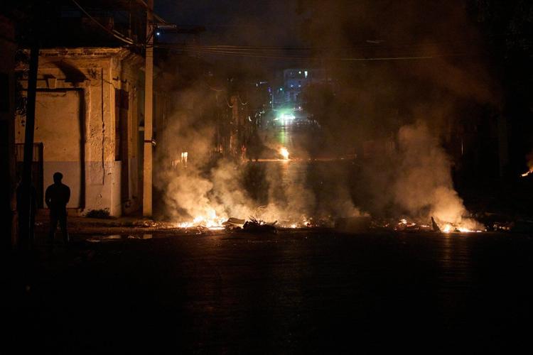 Cuba’s power grid collapses and plunges eastern provinces into a major blackout