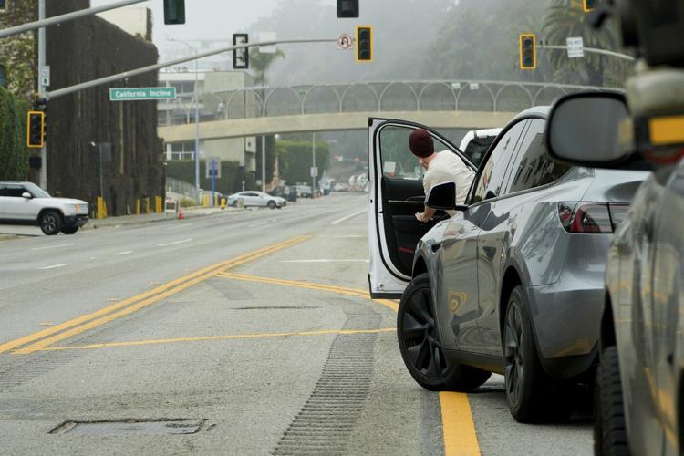 Pacific Coast Highway reopens nearly a month after devastating Southern California wildfires