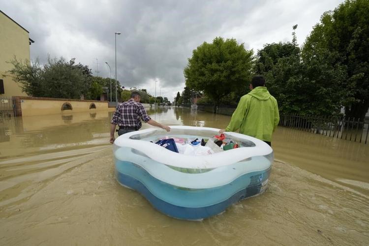 Italy's deadly floods just latest example of climate change's all-or-nothing weather extremes