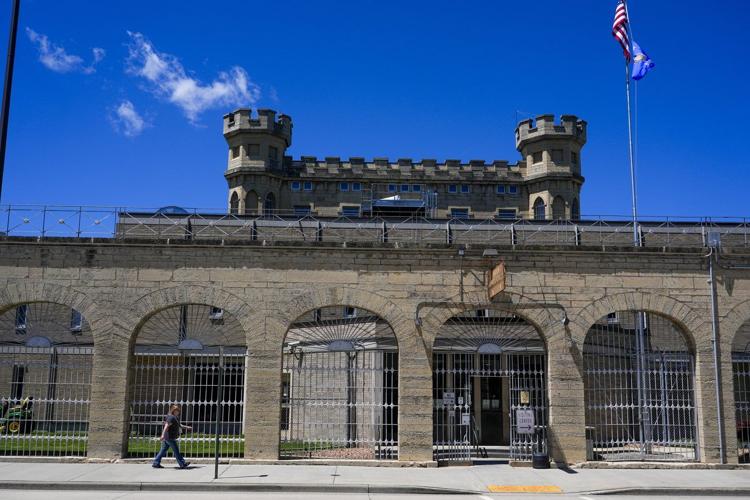 Judge orders former Wisconsin warden to pay $500 fine in inmate's death