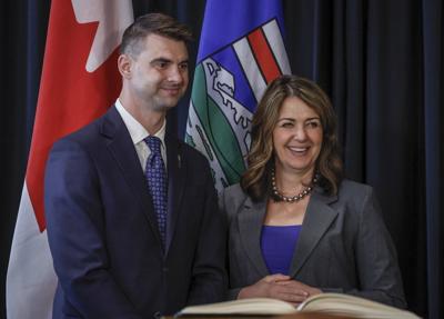 Alberta's access restrictions threaten privacy, democratic role of libraries: critics