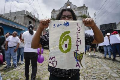 Guatemala presidential candidate rushes to expand base beyond urban youth