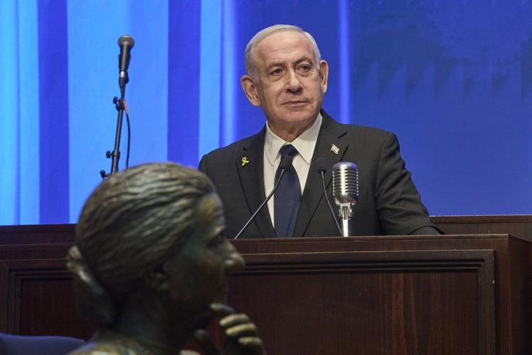 At least 25 killed by Israeli gunfire as Netanyahu says he will 'allow' Palestinians to leave