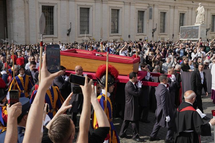PHOTO COLLECTION: Vatican Pope Procession