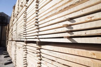 B.C. and Ottawa applaud NAFTA decision on U.S. softwood lumber duties