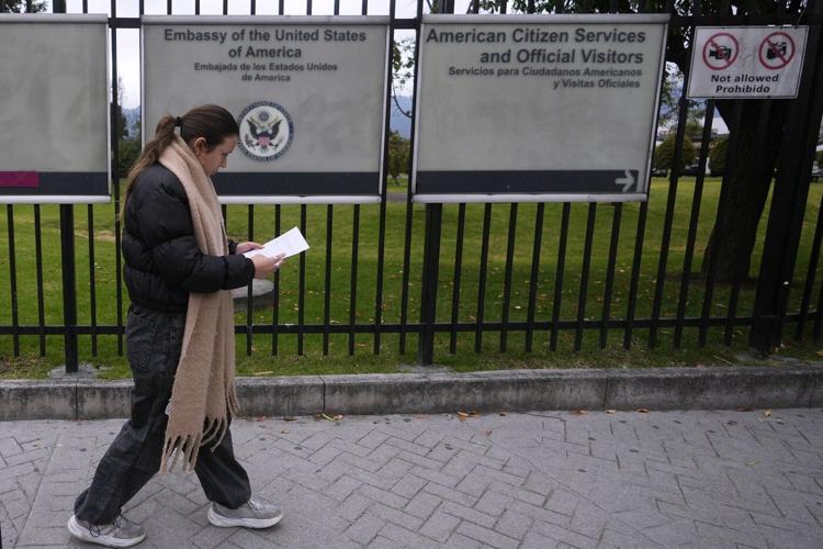 Hundreds of US visa appointments canceled in Colombia following spat with Trump over deportations