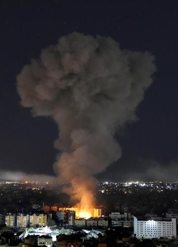 Israeli strikes pound Lebanese coastal city after residents evacuate