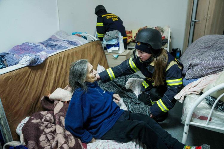 Russia attacks Kyiv with missiles and drones, killing 1 and wounding many ahead of Ukraine-US talks