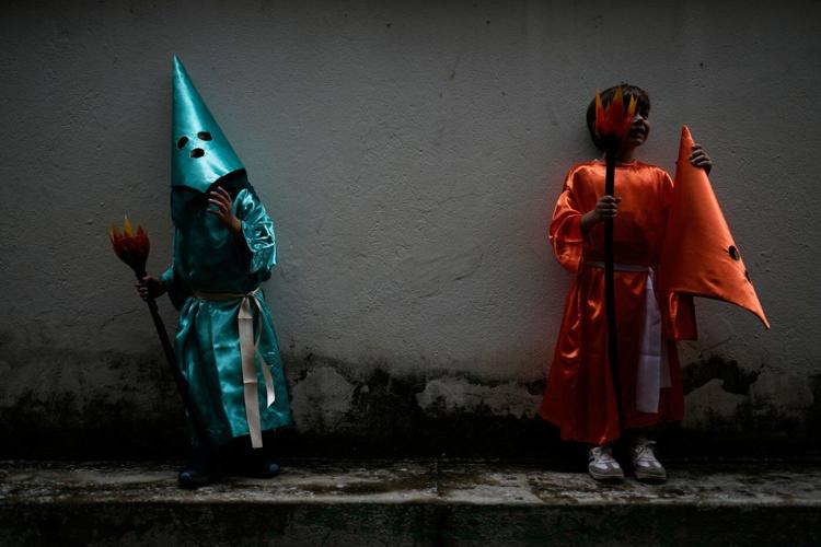 PHOTO COLLECTION: Holy Week Around the World