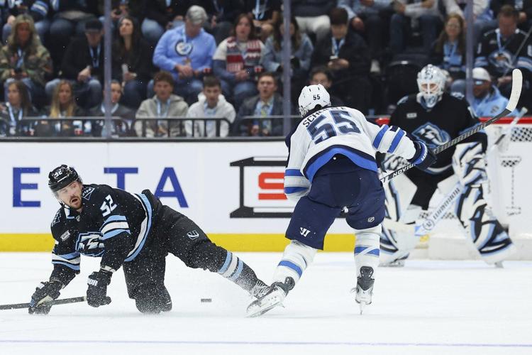 Schmaltz scores twice as Mammoth ground Jets 5-3