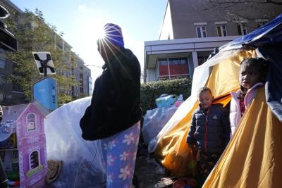 Illinois earmarks $160 million to keep migrants warm in Chicago as winter approaches