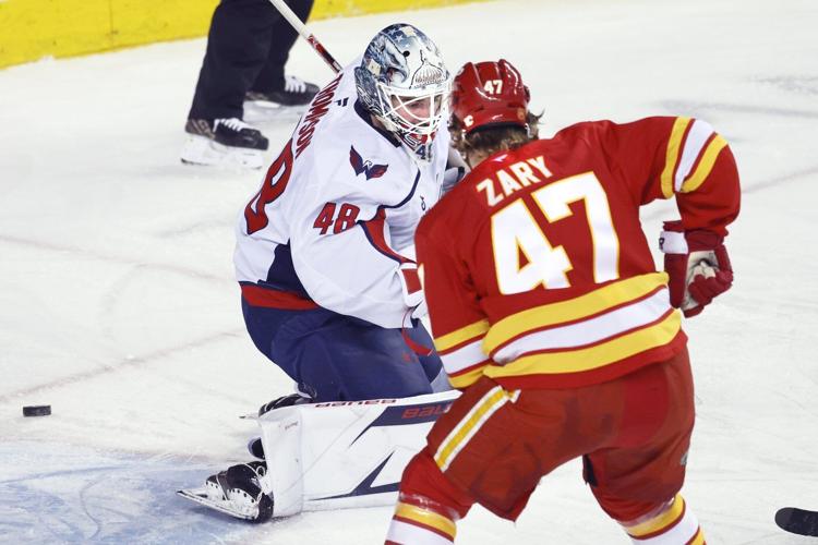 Hendrix Lapierre ends 90-game scoring drought in Capitals' 3-1 win over Flames
