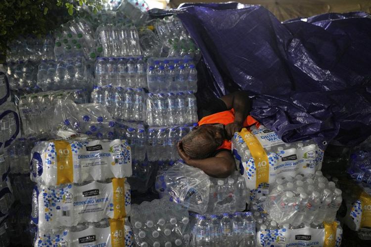 Number of dead in a roof collapse at a nightclub in Dominican Republic rises to 218