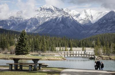 'Creeping snow drought': ��ɫtv research shows less snowpack a concern