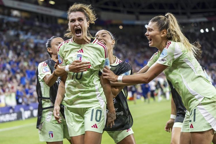 Italy is one win away from women’s Euro final, 3 years after players were permitted to turn pro