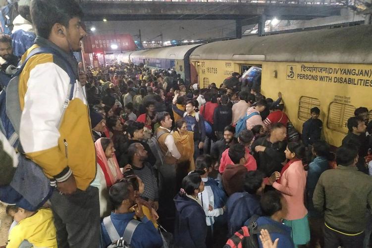 Stampede kills unspecified number of people at New Delhi train station, Indian official says