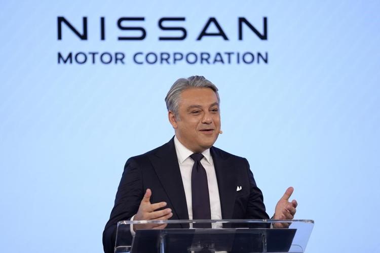 Renault, Nissan boards agree to equalize mutual stakes