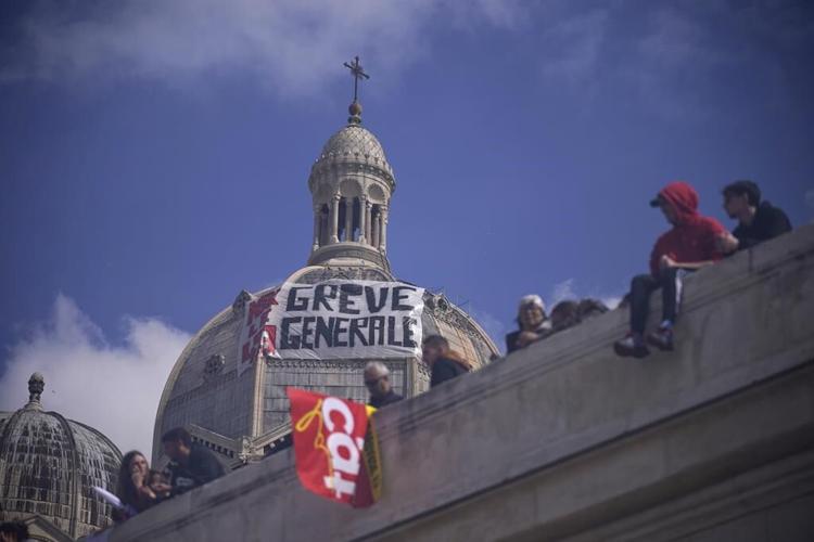 No red carpet: French unrest impacts King Charles III's trip