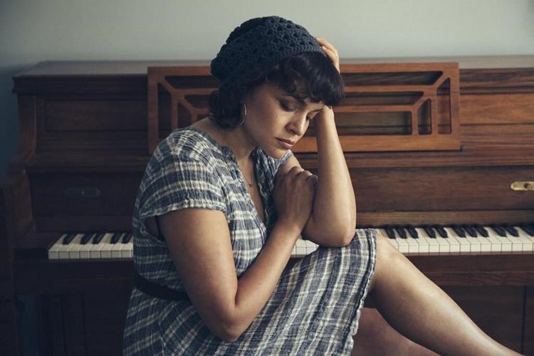 For Norah Jones, "Little Broken Hearts" gives a lesson in making the most of a bad experience