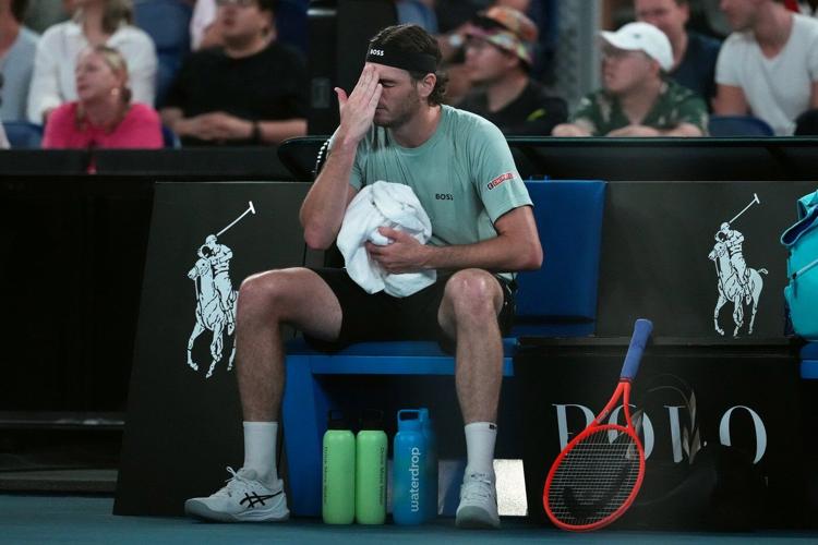 Cheers! Stan Wawrinka bids farewell at Australian Open with beers and gratitude