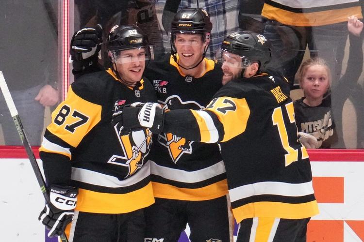 Sidney Crosby breaks Penguins scoring record previously held by Mario Lemieux