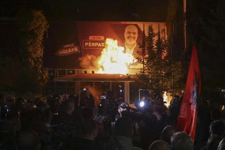 Albania's opposition protests and demands a caretaker Cabinet