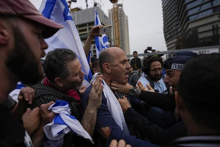 Netanyahu vows to unite Israel but opponents dismiss pledge