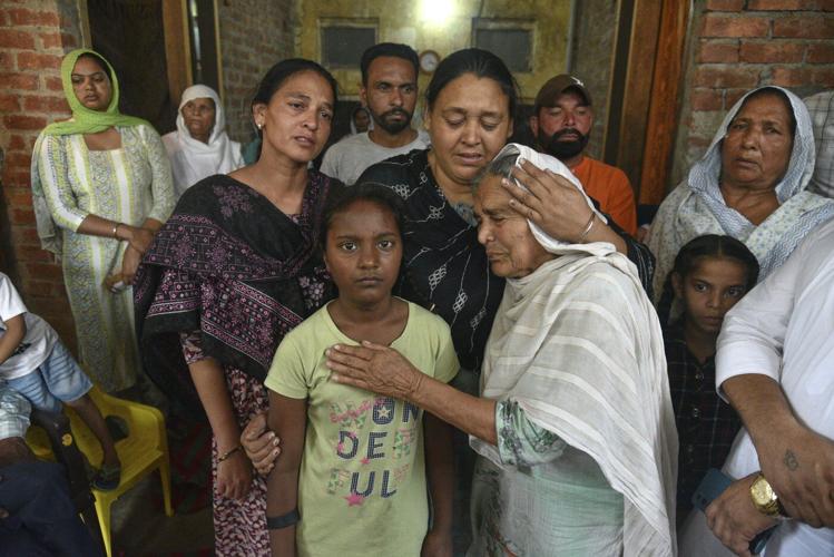 14 people die from drinking toxic liquor in India