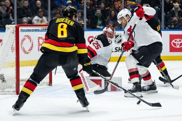 New Jersey Devils capture 5-4 road victory over the Vancouver Canucks