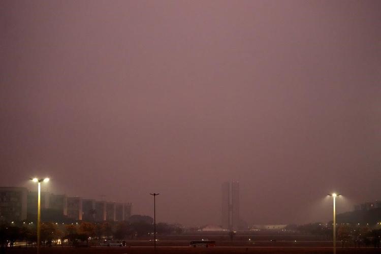 In a rare event, fire smoke covers Brazil's capital, prompting federal response