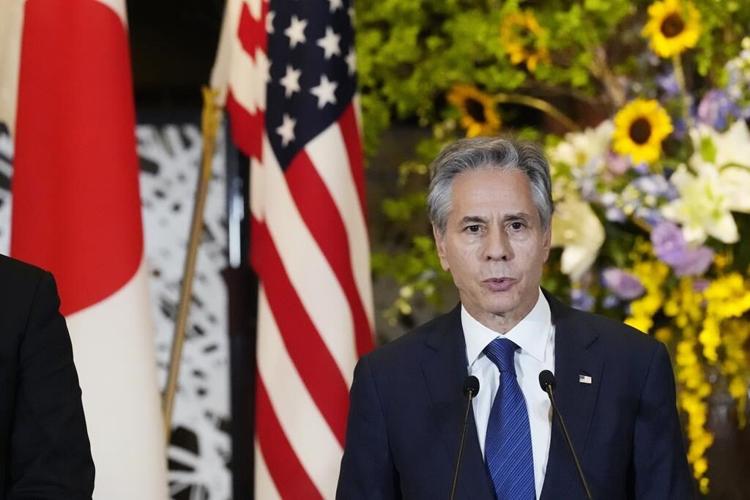US boosting alliance with the Philippines with military funding and pact amid concern over China